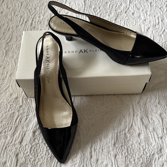 NIB! 🖤 ANNE KLEIN FLEX LOW HEAL SLING-BACK PUMPS - Picture 1 of 7